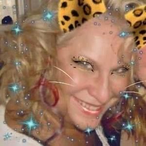 Meet your Posher, Connie